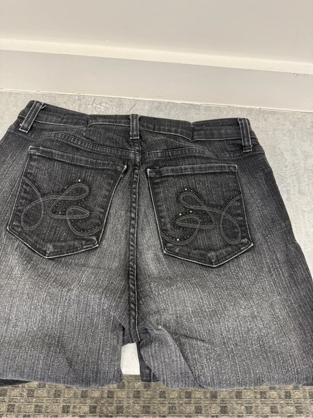 NYDJ Black Wash Straight Leg Jeans Size 10 Lift Tuck Technology USA